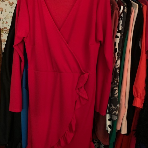 Dresses - Picture 7 of 9